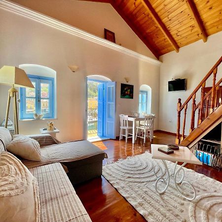 Apartamento Nikolakis, Seafront - Harbor View Symi Exterior foto